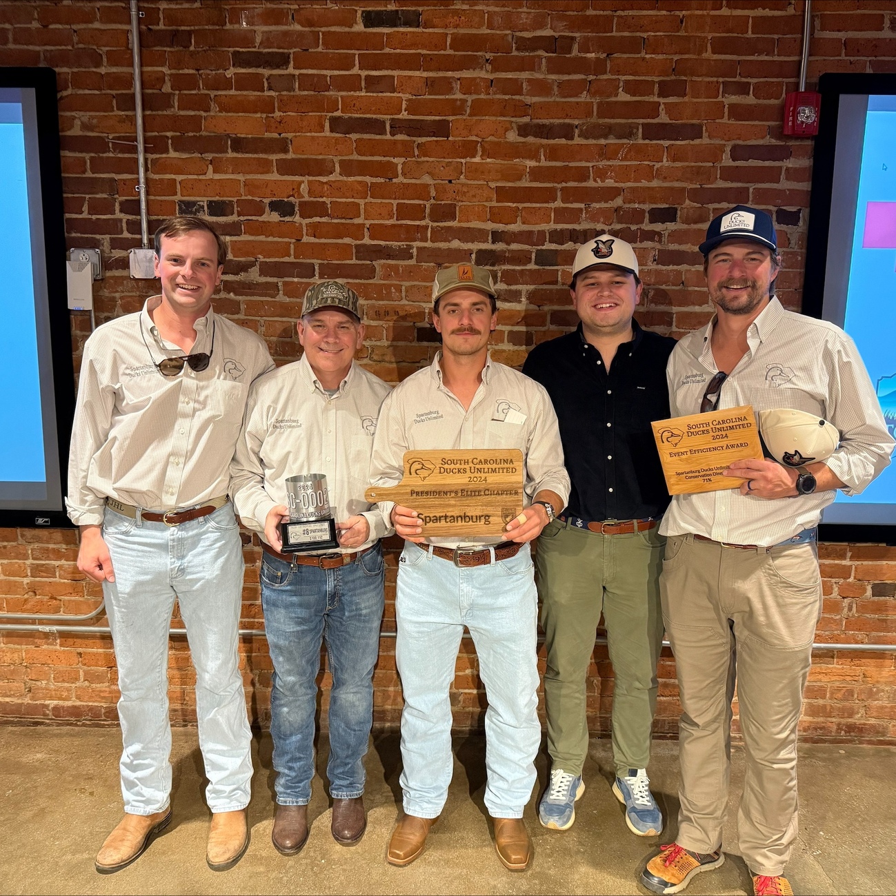 Liles team receives awards at the Ducks Unlimited banquet